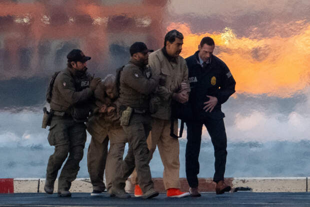 В России высказались о предоставлении политического убежища Мадуро