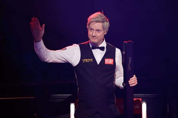 Нил Робертсон нокаутировал У Ицзэ в 1/16 финала UK Championship 2025 (фото: WST)