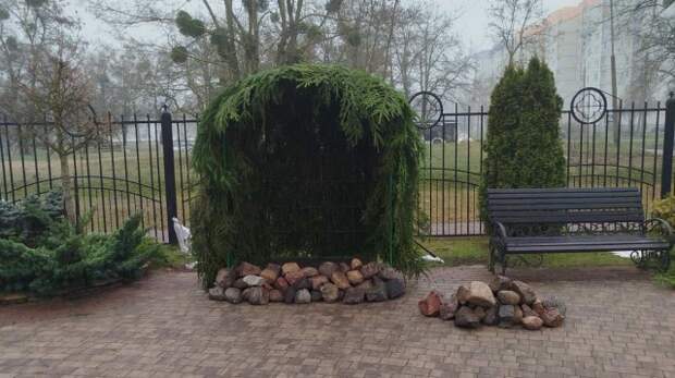 Участие в создании рождественского вертепа.