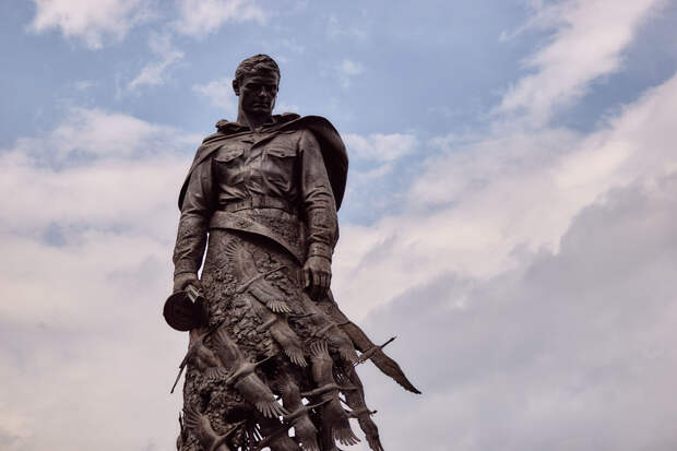 Ровно год назад прошло торжественное открытие Ржевского мемориала Советскому солдату