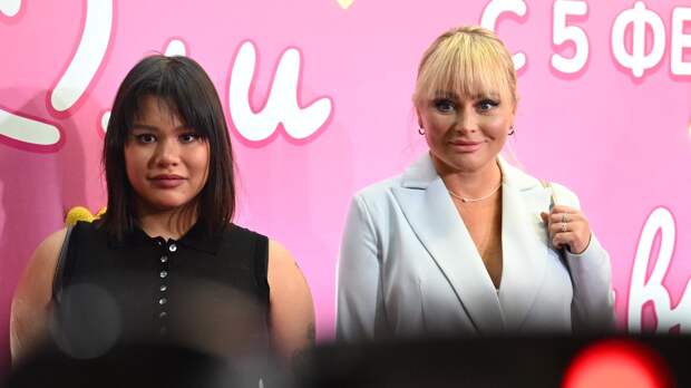 «Соседи по постели»: Дана Борисова поделилась подробностями личной жизни дочери