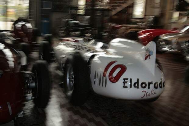 Коллекция автомобилей сыровара Панини﻿ (20 фото)