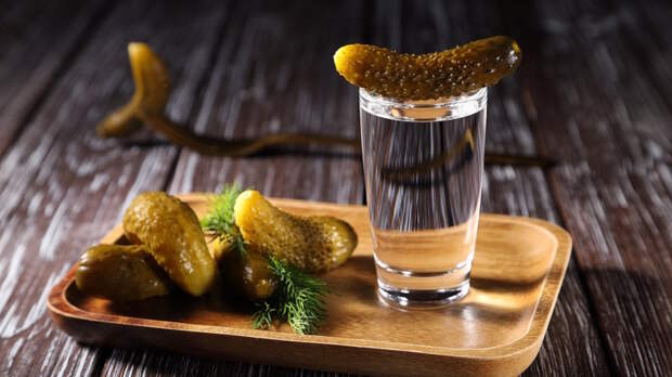 Среднее потребление алкоголя жителями РФ за год увеличилось на один стакан спирта