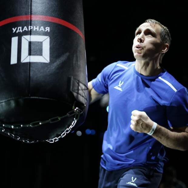 Болельщики «Балтики» и ЦСКА посоревнуются в силе удара по боксерской груше