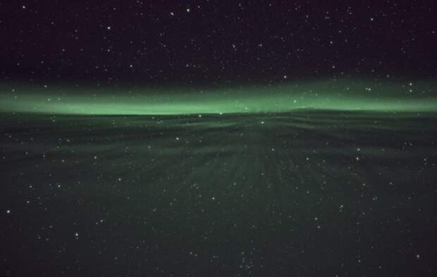 В категории «Аврора» — снова француз Николя Лефаду (Nicolas Lefaudeux) со снимком «Ускорение на Аврора-Лейн» астрономия, в мире, звезды, конкурс, космос, красота, фото