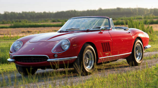 До продажи Ferrari 275 GTB/4 NART Spider находился в частных руках/ Фото: carpixel.net До продажи Ferrari 275 GTB/4 NART Spider находился в частных руках/ Фото: carpixel.net