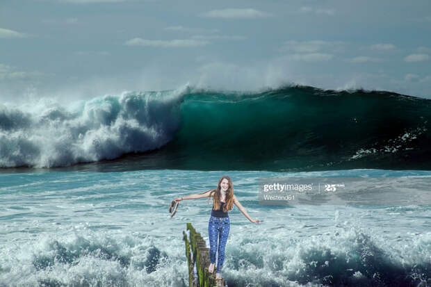Huge-Wave-Girl