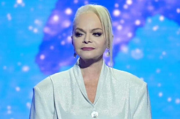 Лурье может взыскать с Долиной ущерб за вскрытие дверей в квартиру