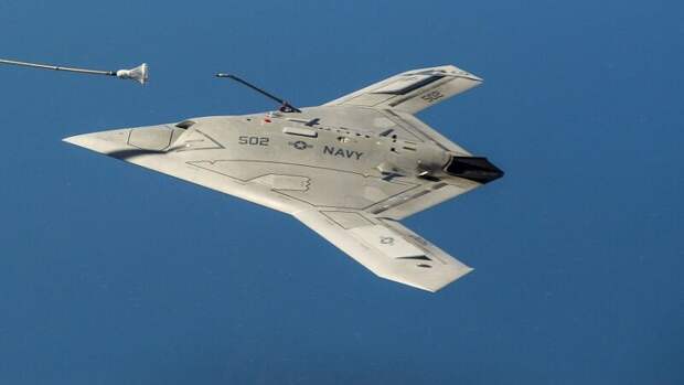 На фото: БПЛА Northrop Grumman x-47 производства США.