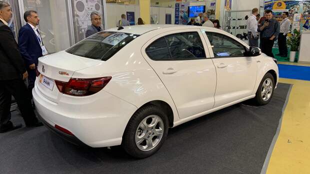 Главный конкурент Lada Vesta NG получил новый «автомат». Saipa Shahin выйдет в России раньше флагмана АвтоВАЗа