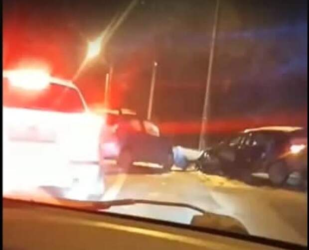 На Живописной столкнулись две иномарки