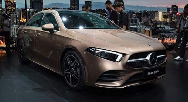 Независимый дизайнер предположил, как может выглядеть рестайлинговая версия Mercedes-Benz A-Class