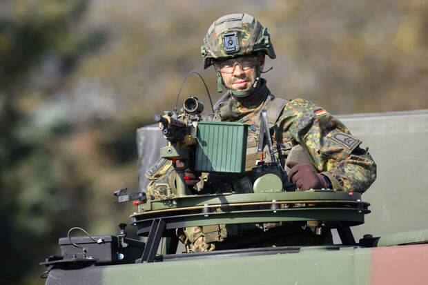 Глава ЕНП Вебер призвал отправить немецких военных на Украину под флагом ЕС