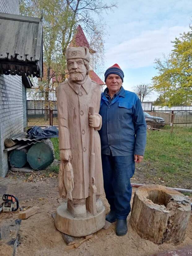 Мастер из Каменца вырезал из дерева скульптуру Кузьмича