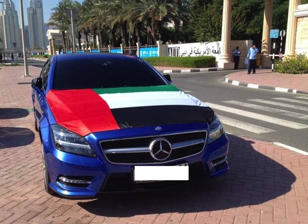 Автомобили студентов в Дубае