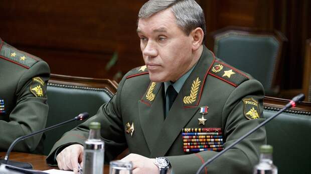 Глава Генштаба ВС РФ Герасимов провел переговоры с главой Военного комитета НАТО Глава Генштаба ВС РФ Герасимов провел переговоры с главой Военного комитета НАТО