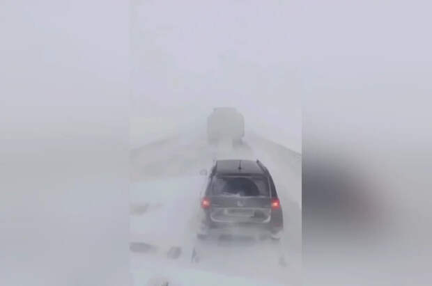 В Челябинской области из-за снегопада ограничили движение по трассе М-5