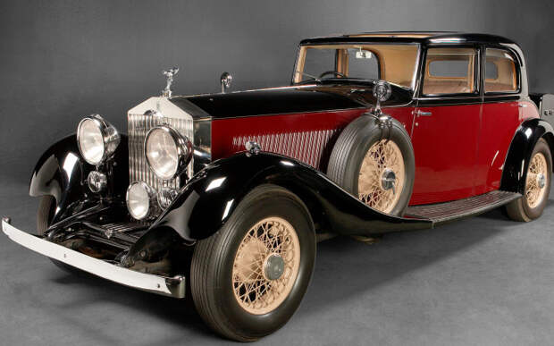 Автомобили марки Rolls-Royce чертовски надежны. | Фото: walldiskpaper.com 