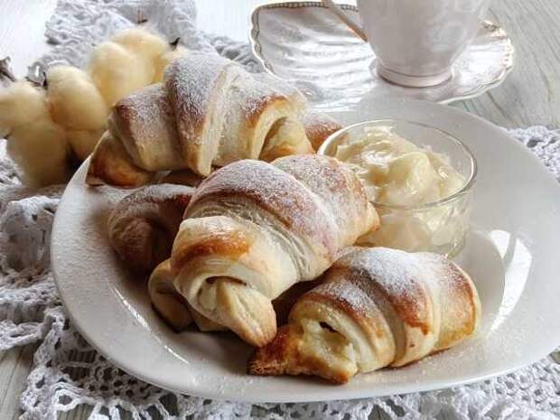 Круассаны с заварным кремом
