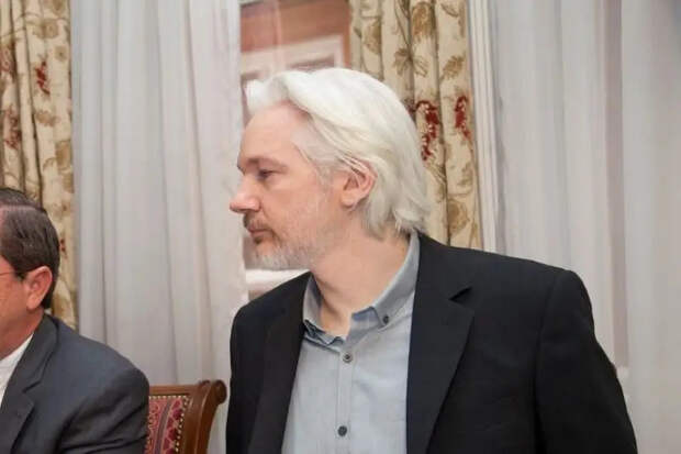 WSJ: правительство Австралии призвало власти США позволить Джулиану Ассанжу вернуться на Родину