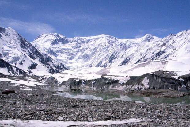Тело альпинистки Наговицыной не смогут спустить с горы до весны