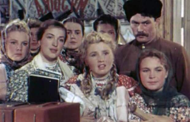 Кадр из фильма *Кубанские казаки*, 1949 | Фото: kino-teatr.ru Кадр из фильма *Кубанские казаки*, 1949 | Фото: kino-teatr.ru