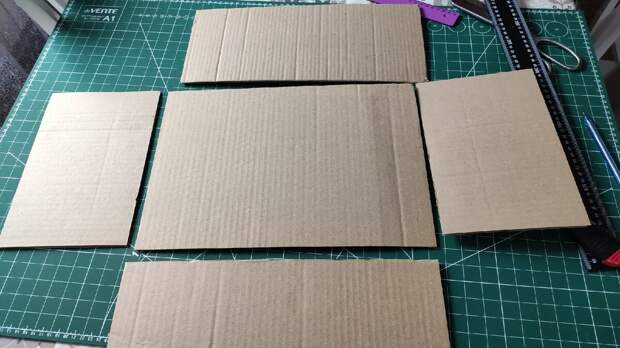 Всем привет! Мне давно нужна была небольшая тумбочка около своего кресла, чтобы складывать туда всякие мелочи: подзарядку, пульты, очки, блокнот, ручки, т. е. все, что нужно для приятного вечера.-4