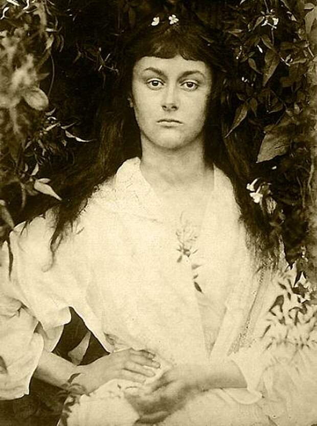 File:Alice Liddell as a young woman.jpg
