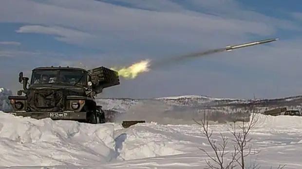 Украинские военные выпустили 40 ракет из РСЗО «Град» по поселку Донецкий в ЛНР