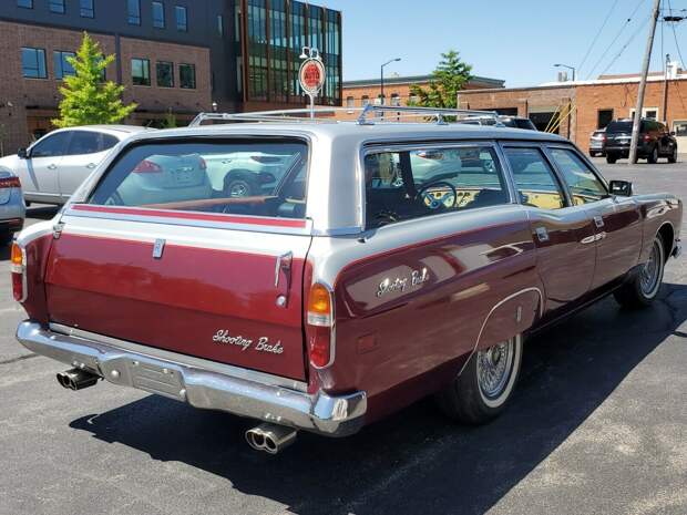 Необычный универсал Ford 1971 года с лицом Rolls-Royce