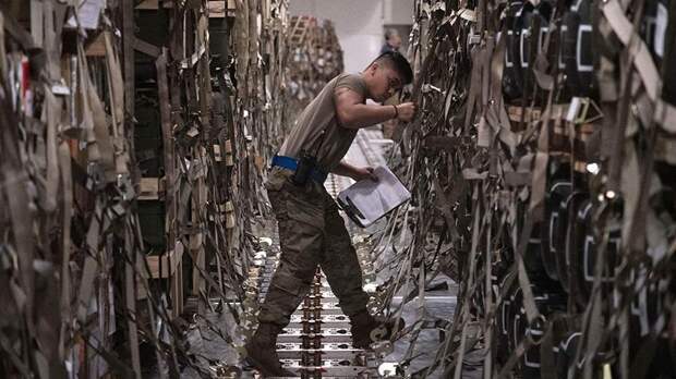 В конгрессе США предложили запретить тратить налоги американцев на Украину