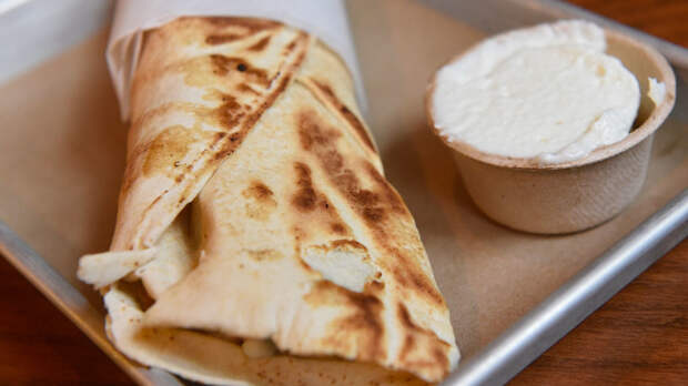 Исследование: 40% россиян едят шаурму