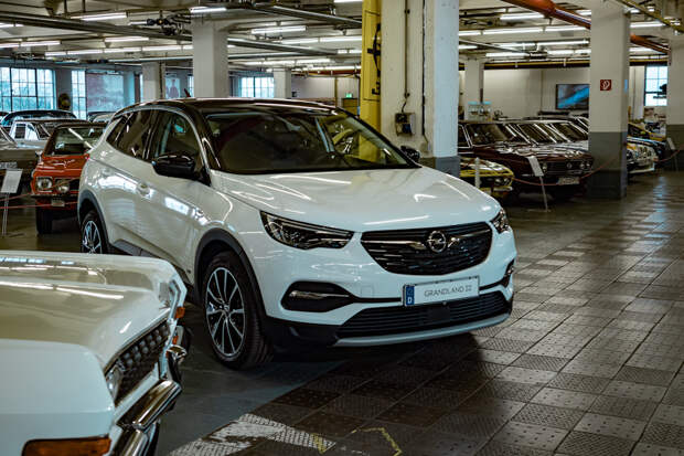 Opel вернулся в Россию: "Мы пришли навсегда!"