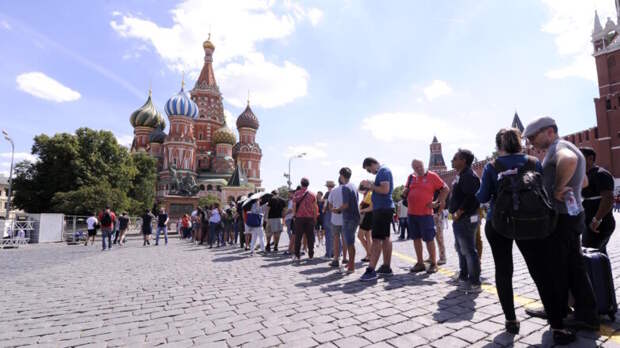 Собянин: к 2030 году на долю Москвы придется 35–40% туристов в России