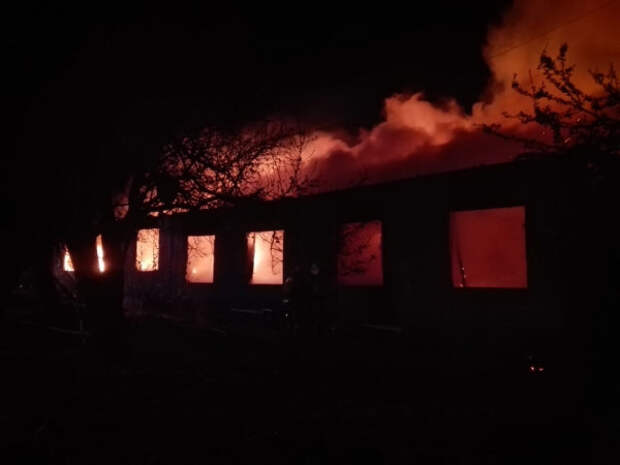 В Севастополе сгорел одноэтажный дом