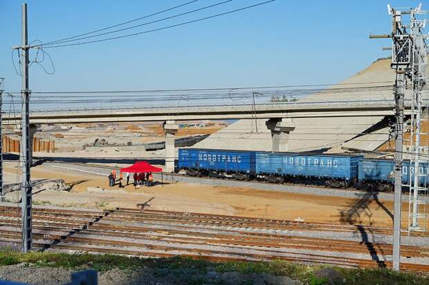 Запущено грузовое железнодорожное сообщение с морским терминалом в порту Усть-Луга