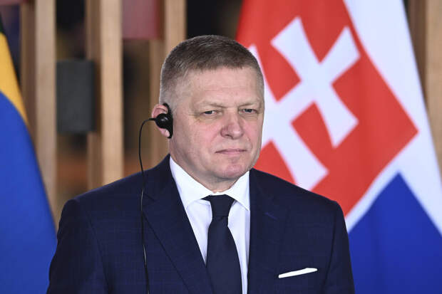 Фицо: Словакия на саммите ЕС не поддержит пункты об Украине из-за "Дружбы"