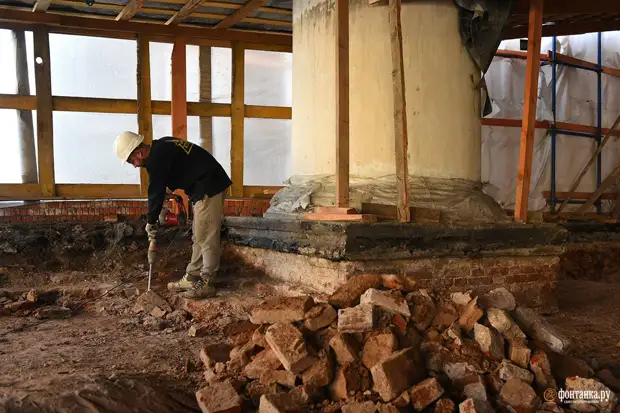 «Новости, от которых у всех волосы дыбом встали, появились из ниоткуда». Что происходит с Биржей