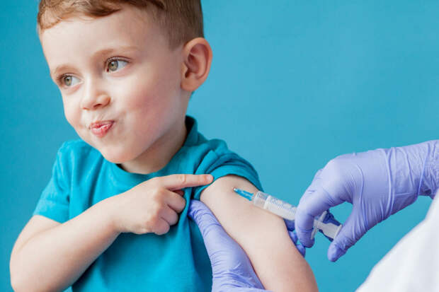 Детская вакцинация в России: а вы бы привили своего ребенка?