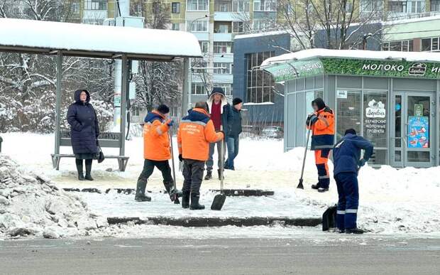 В Рязанской области к уборке снега привлекли осуждённых