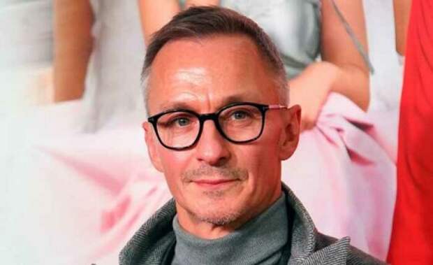 «Не люблю дома-детские садики»: как выглядит особняк 59-летнего Степана Михалкова, где он живёт с молодой женой и сыном