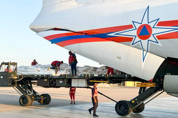 Россия отправила Ирану сотни тонн помощи