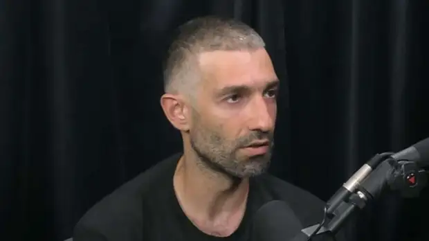 Эмигрировавший в США комик Таир Мамедов не хочет возвращаться в Россию