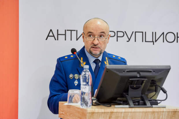 Михаил Савчин