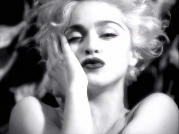 https://static.boredpanda.com/blog/wp-content/uploads/2018/07/iconic-madonna-scenes-dog-recreation-maxdonna-vincent-flouret-5b5ae48bdb9f7__700.jpg