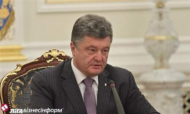 Порошенко на заседании СНБО призвал не поддаваться панике
