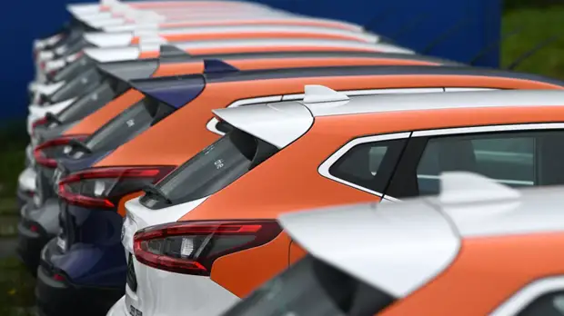 Глава ГИБДД предложил запретить каршеринг для злостных нарушителей