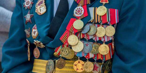 Собянин вдвое увеличил размер матпомощи ветеранам к годовщине Битвы под Москвой. Фото: Ю. Иванко mos.ru