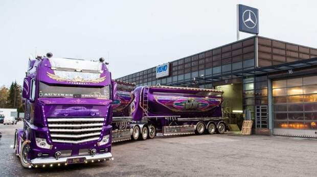 Тюнингованный Mercedes-Benz Actros „Lowrider“, который продолжает перевозить грузы mercedes, авто, автомобили, автотюнинг, грузовик, тюнинг, тягач, фура