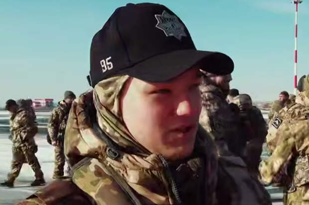Россиянин ушел на СВО сразу по достижении 18-летия и попал на видео